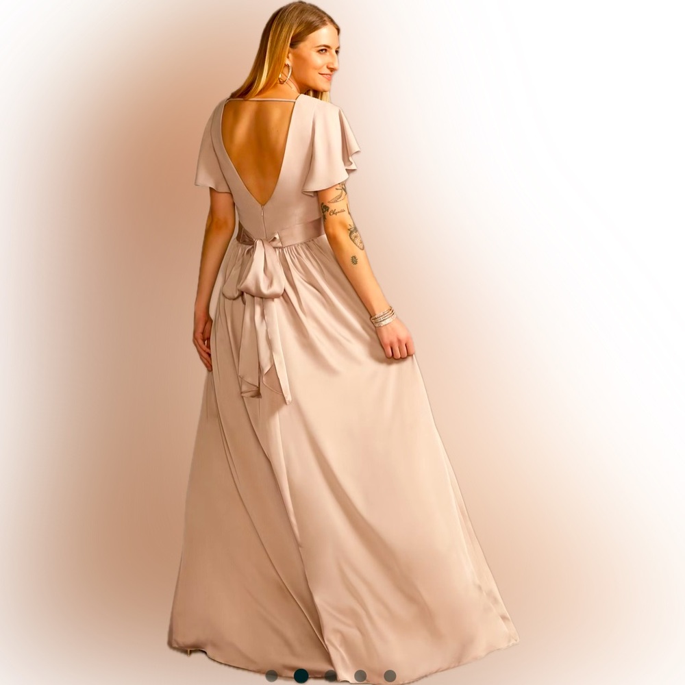 David’s Bridal Simple and elegant long back flutter sleeves gown Chianti S14 NWT - Picture 2 of 9